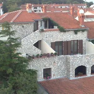 Apartment Collins Pula