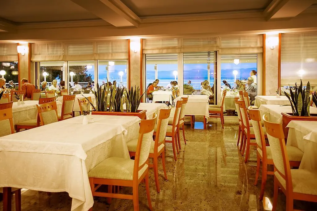 מאלינסקה Spa & Wellness Hotel Pinia