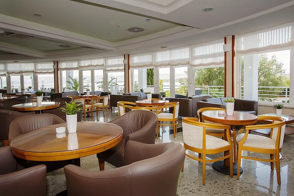Spa & Wellness Hotel Pinia Malinska 4*,