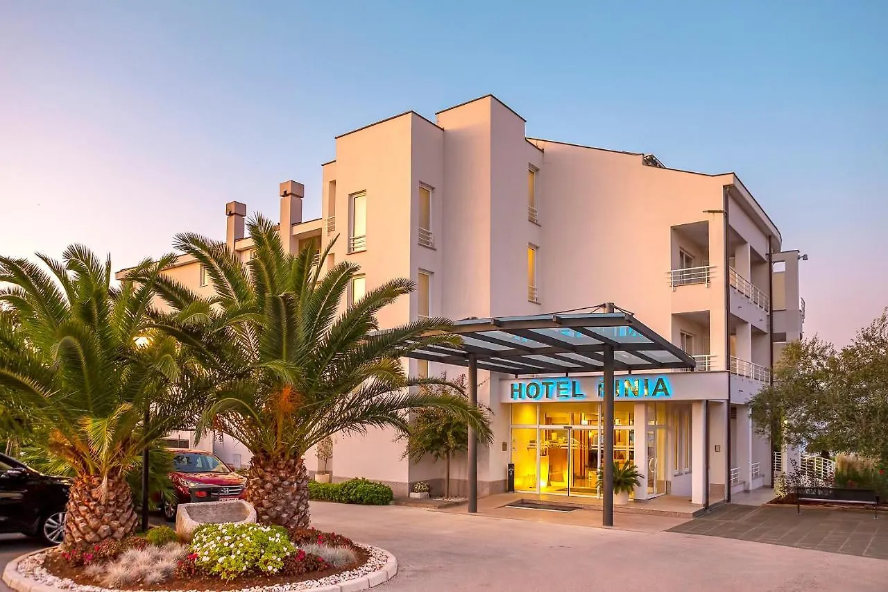 מאלינסקה Spa & Wellness Hotel Pinia
